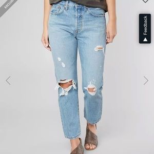 Levi’s Wedgie Straight “Authentically Yours” distressed crop jeans